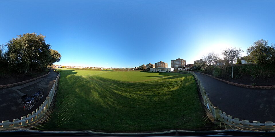 Illustration: Indoor vs Outdoor Bowls: Surface and Playing Conditions