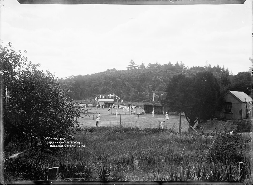 Illustration: Official Outdoor Bowls Court Dimensions